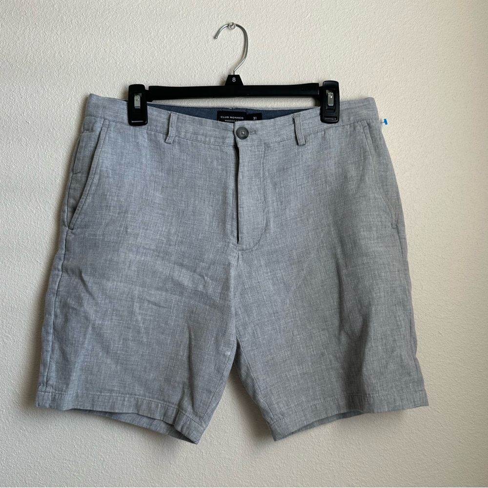 Club Monaco 9” Maddox Fit 5 Pocket Shadow Striped Flat Front Shorts (Light Blue)